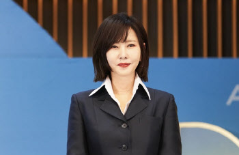 '원더풀 월드' 김남주, '내조의 여왕' 인기 이을까…13년만 MBC 컴백