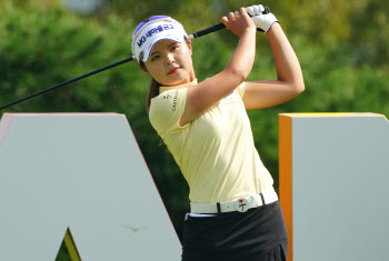 송가은, JLPGA  데뷔전 이븐파..4년 만에 돌아온 안신애 5오버파