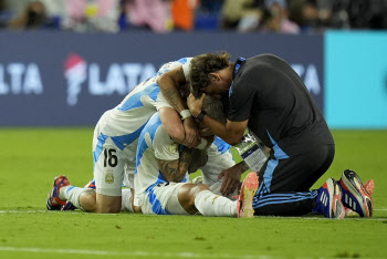 '메시 울다가 웃었다' 아르헨티나, 코파 아메리카 2연패 달성