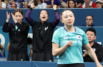 한국女탁구, 16년 만에 단체전 동메달...신유빈, 32년 만에 멀티메달