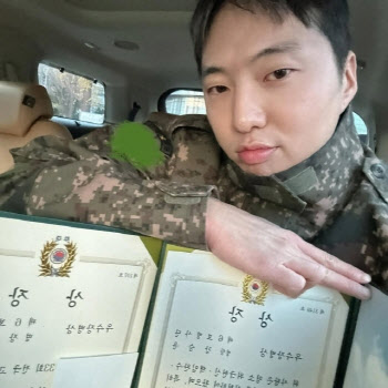 '모범병사' 위너 강승윤, 오늘 만기 전역