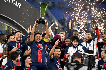 이강인 4번째 트로피 품었다…PSG, 프랑스 슈퍼컵 우승