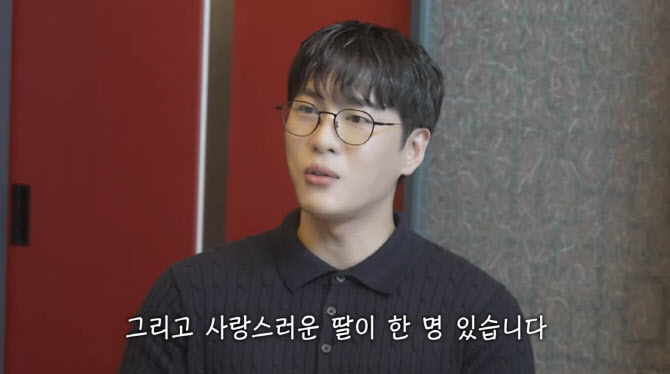 문원, 트랜스젠더와 DM 의혹?… "남자 때부터 알던 사이" | 인스티즈