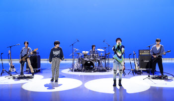 "20대 자화상"… 하이파이유니콘, 청춘을 노래하다(종합)