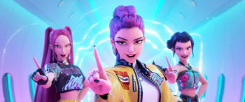 스위프트에 밀렸지만… '케데헌' OST, 14주째 핫100 차트인