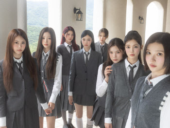 강타 조언 흡수한 SM 막내딸…"서로 의견 경청하며 '칼각' 완성"