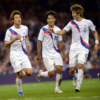 [런던2012]홍명보와 아이들, 한국축구 황금세대 활짝 열다                                                                                                                                                  