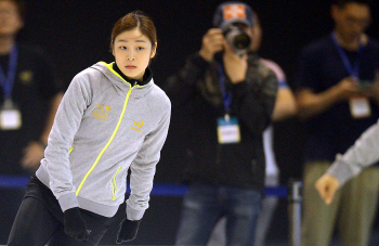  김연아, ''아이스 쇼 기대하세요''                                                                                                                                             