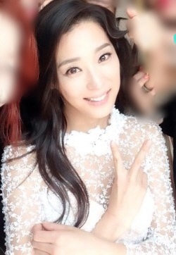 한고은, 결혼식 사진 공개 '아름다운 미모'                                                                                                                                                