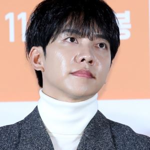 이승기·후크 정산금 소송 선고 취소→변론 재개…법적싸움 장기화