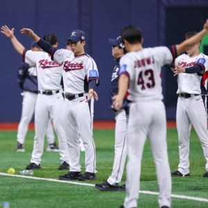 '류지현호' 한국 야구대표팀, 체코에 완승...5안타 빈공은 아쉬움