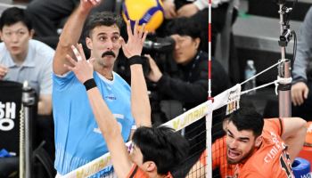 '러셀 34점 폭격' 대한항공, V리그 첫 부산 경기서 웃었다...남자부 선두 도약