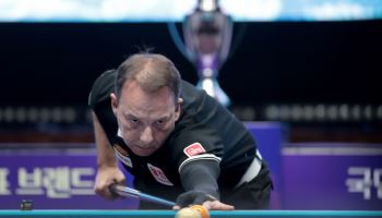 '3쿠션 전설' 산체스, 마민껌 꺾고 PBA 2승...'2전3기' 끝에 결승서 웃었다