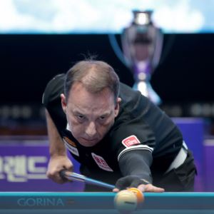 '3쿠션 전설' 산체스, 마민껌 꺾고 PBA 2승...'2전3기' 끝에 결승서 웃었다