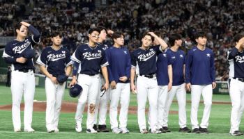 '일본전 사사구 11개' 생각보다 더 냉혹했던 한국야구 현실