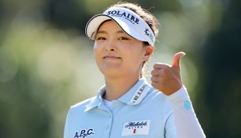 韓 여자 골프 간판스타, 이제 한 남자의 스타로